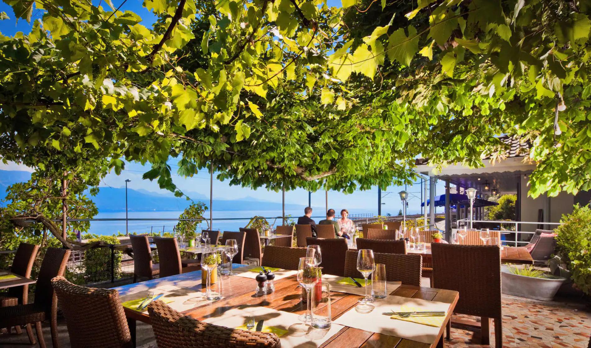 Auberge de la Gare Grandvaux terrasse